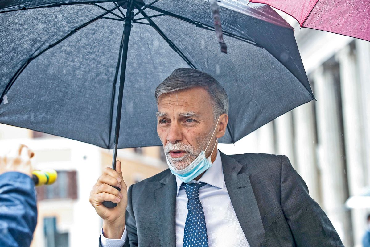 Mazzette e appalti su misura: sott’inchiesta il «feudo» di Delrio