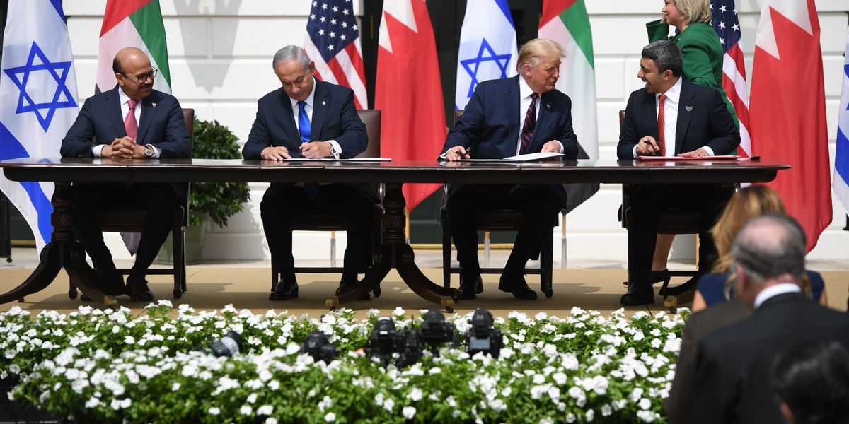 Palestinian militants fire rockets at Israel as historic peace agreement is signed at White House