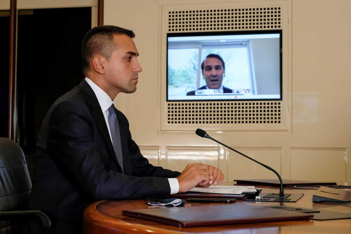 Farsa del governo contro il 5g cinese: finge di frenare per rabbonire Trump