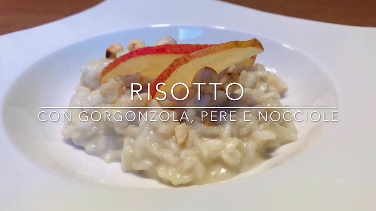 Cuciniamo insieme: risotto al gorgonzola, pere e nocciole