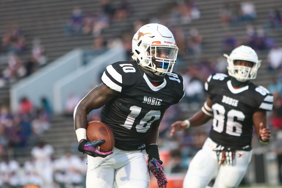IN FOCUS Dobie grounds the Jersey Village Eagles VYPE