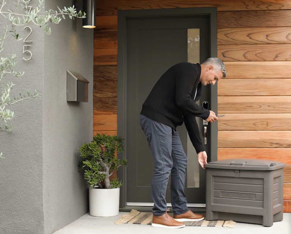 Yale Smart Delivery Box