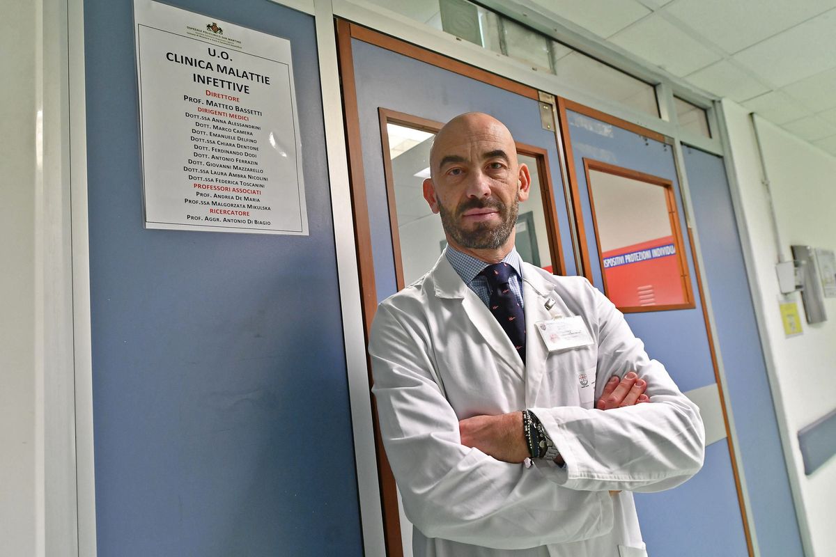 «Basta tamponi a strascico. Investiamo sui medici e accorciamo le quarantene»