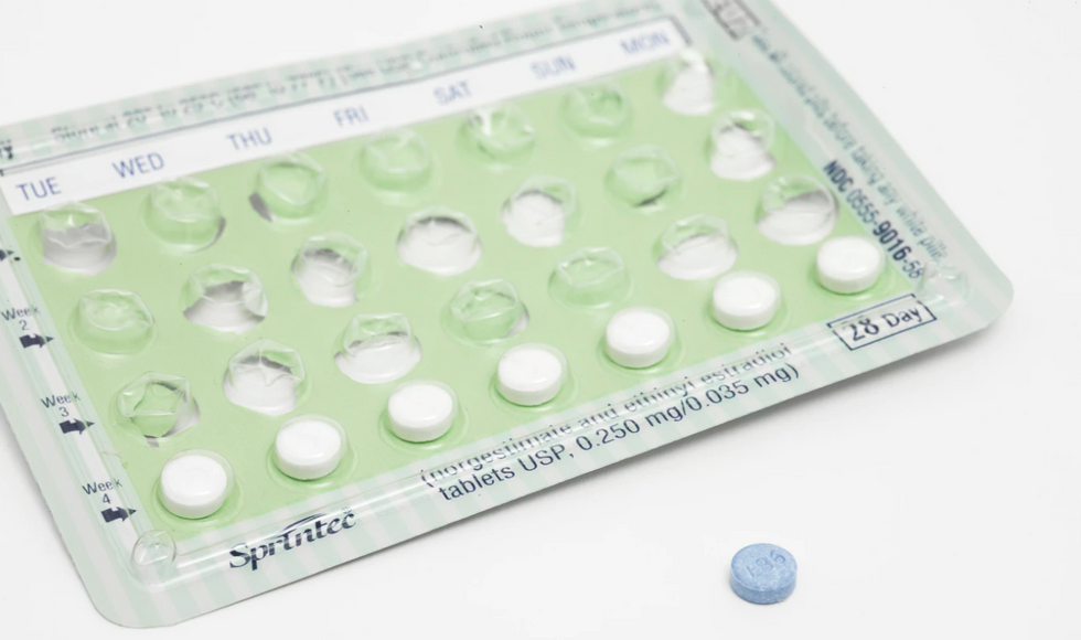 Guys, Before You Ask A Girl Why She Isn't On Birth Control, Learn These 5 Side Effects