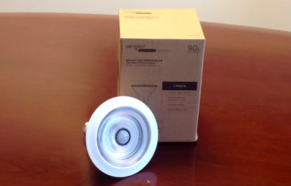 Sengled Smart LED light bulb