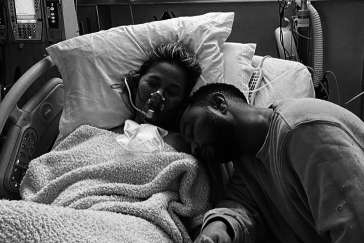 Terrible People Are Being Terrible To Chrissy Teigen And John Legend Over Their Terrible Loss