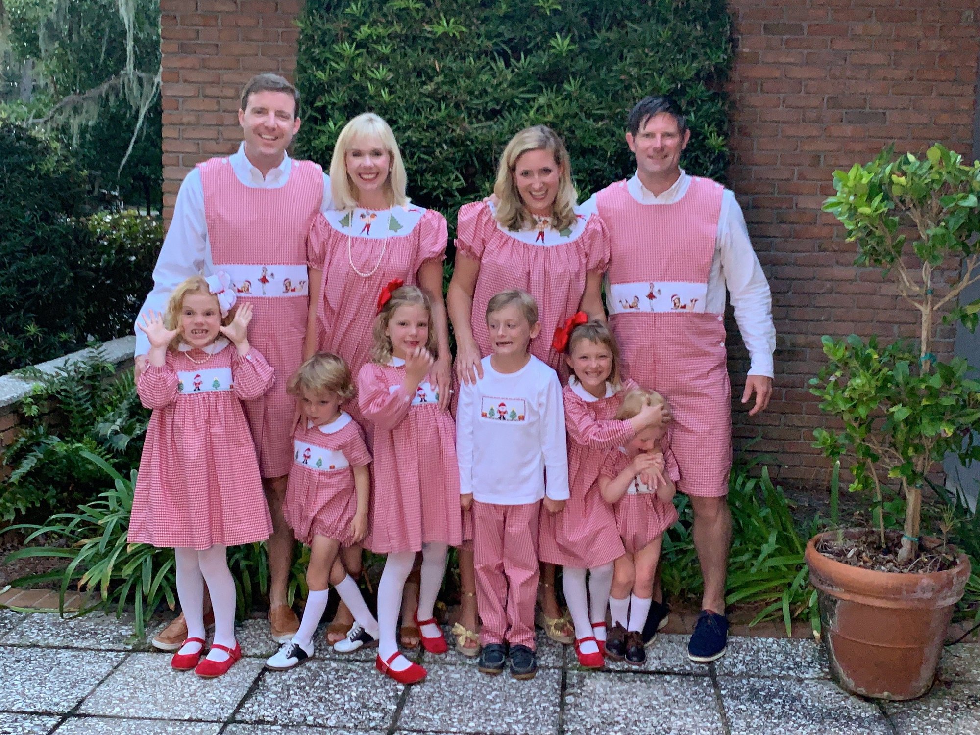 Matching smocked outfits for the whole family exist now, and Christmas cards will never be the same - It's a Southern Thing Matching smocked outfits for the whole family exist now, and Christmas cards will never be the same - It's a Southern Thing