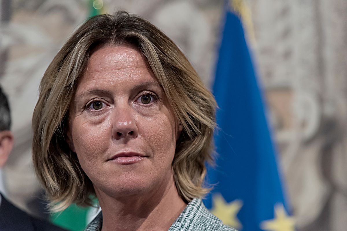 Anche Lorenzin e Merlo positivi. Più contagi nei Palazzi che a scuola