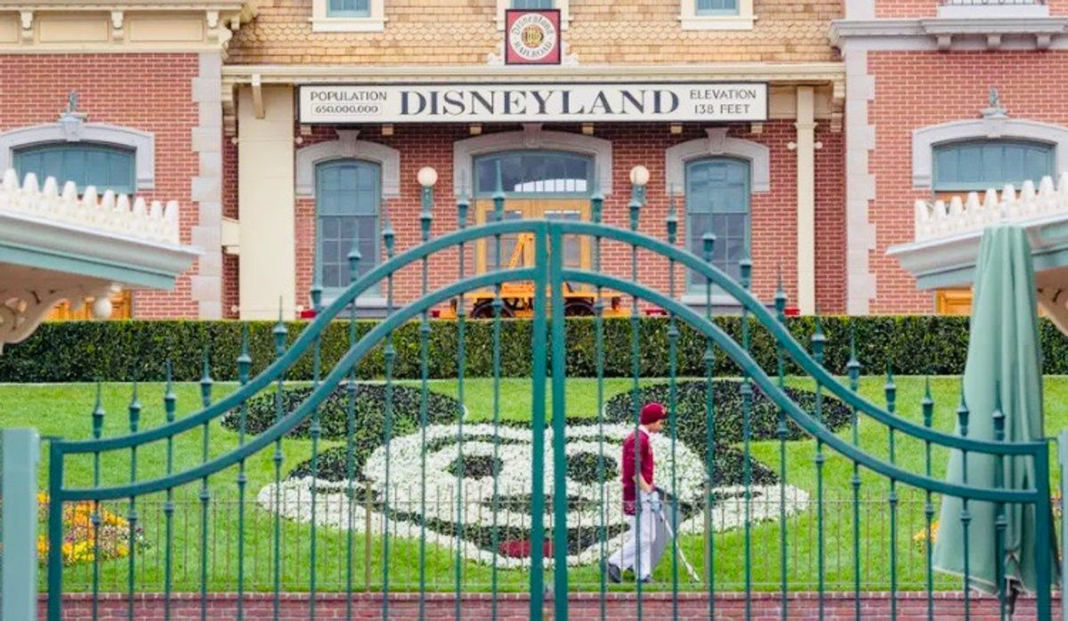 Disneyland opens mass COVID vaccination center