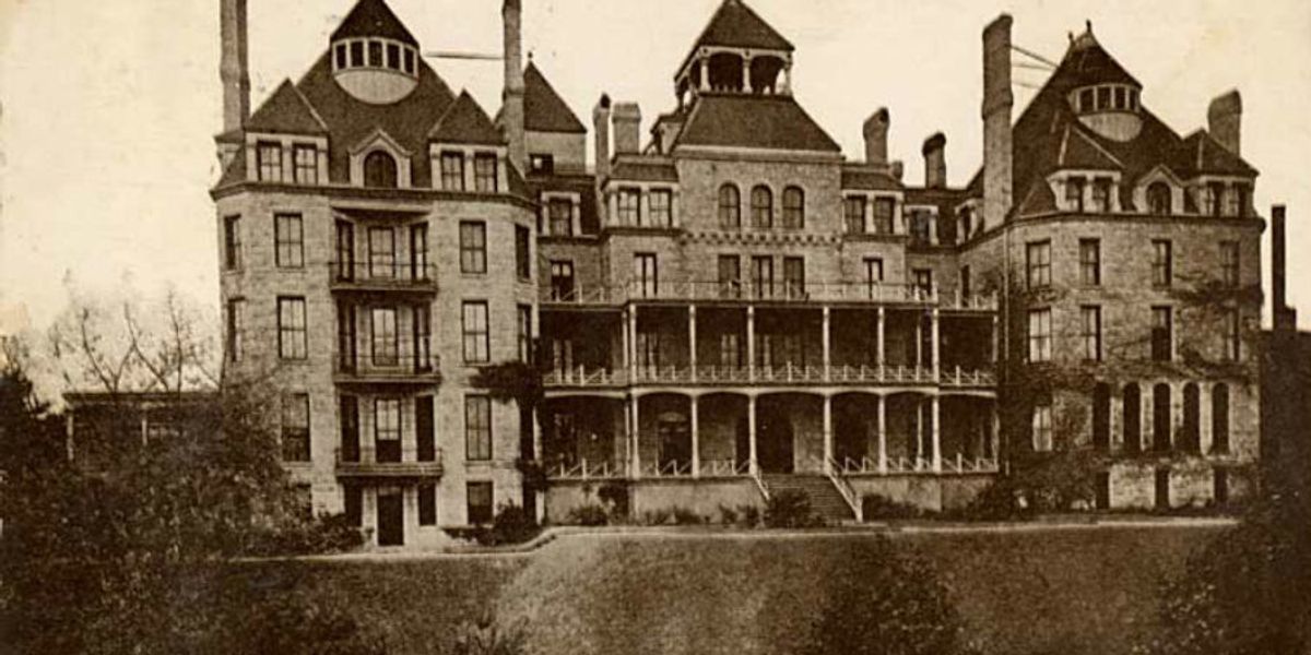 Here's how this Arkansas resort became 'America's Most Haunted Hotel