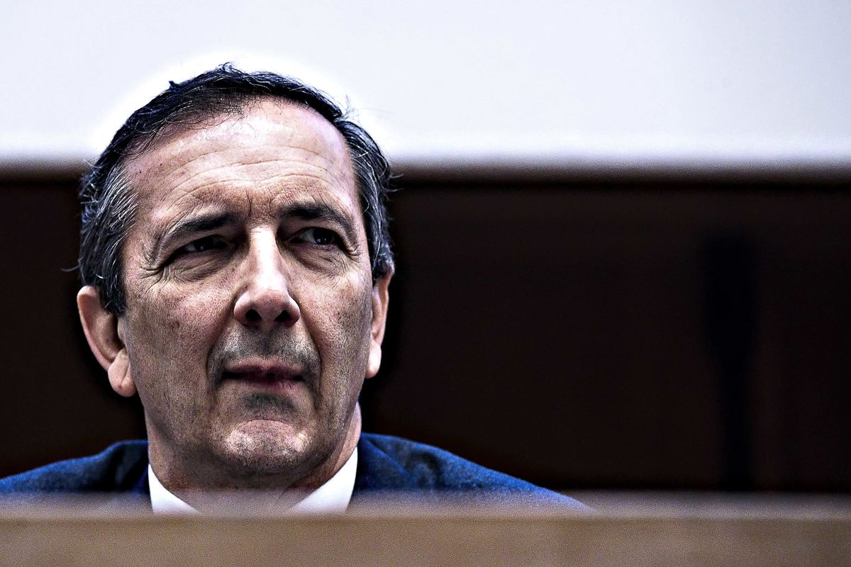 Macquarie offre 2,6 miliardi a Enel. Cammino più facile per la rete unica