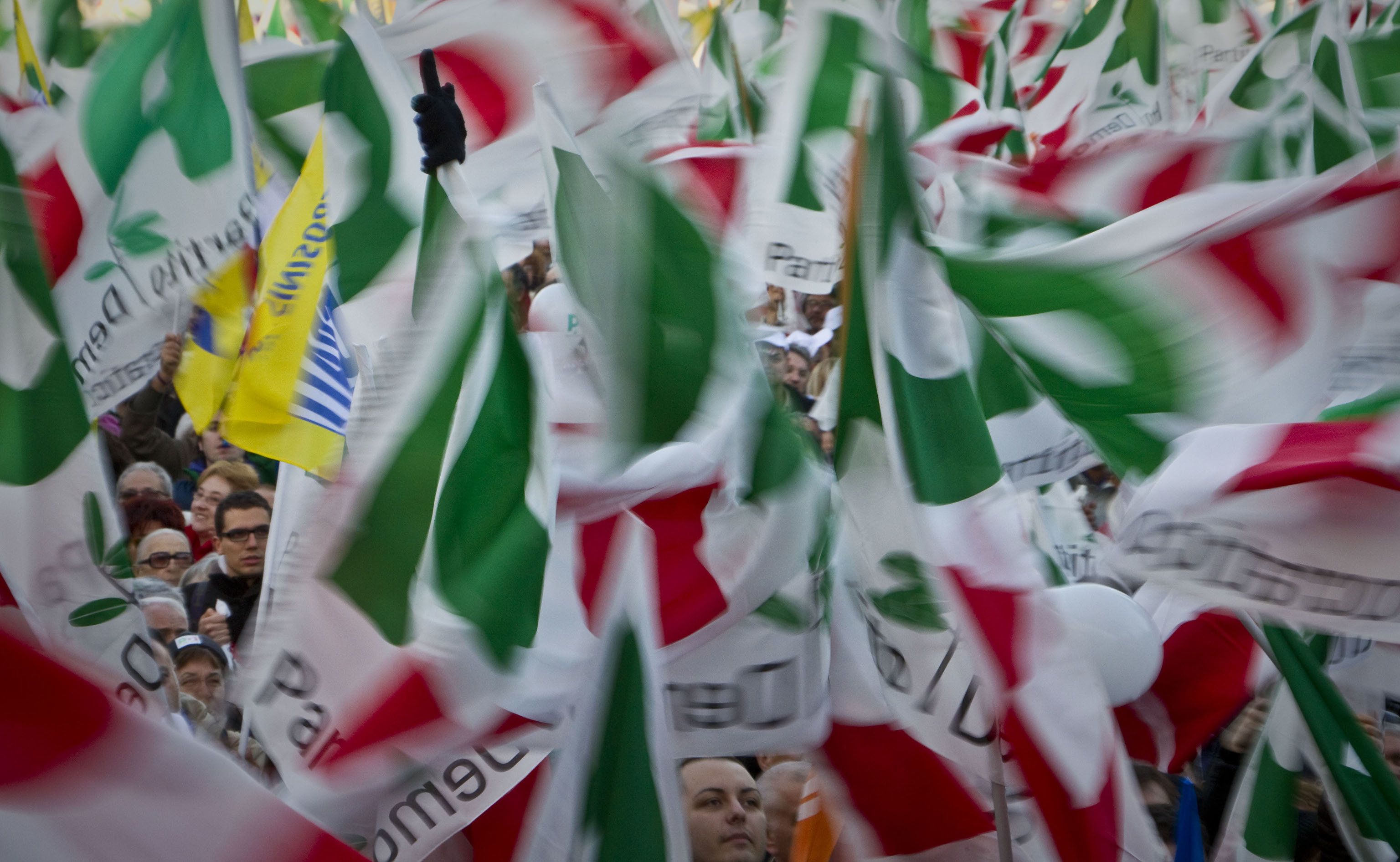 Il Pd ha paura e si butta sul fascismo