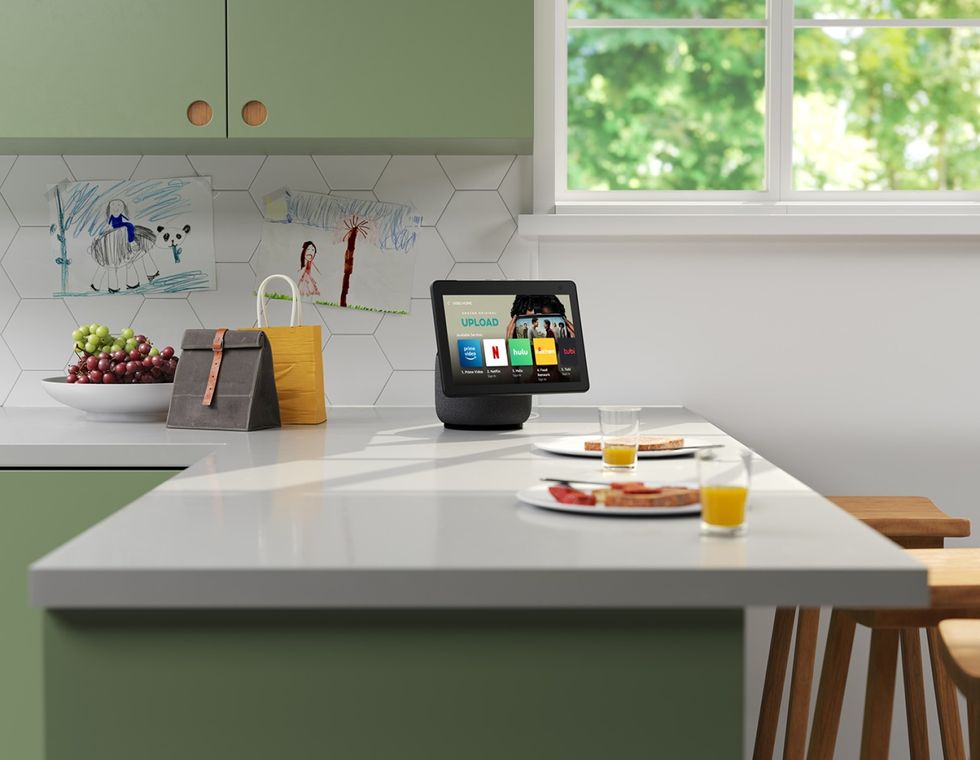 a photo of Amazon Echo Show 10 on a kitchen counter