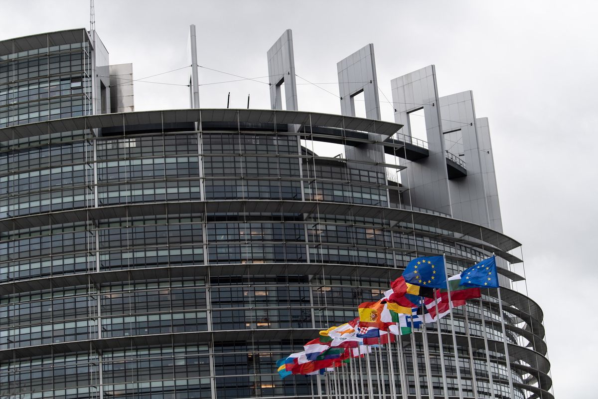 L’Ue schiera un olandese contro i rifugi fiscali