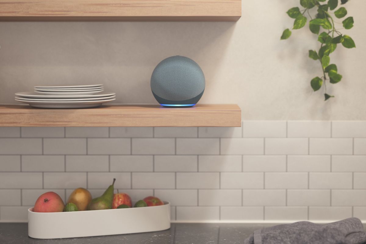 Imagine of a 2020 Amazon Echo smart speaker