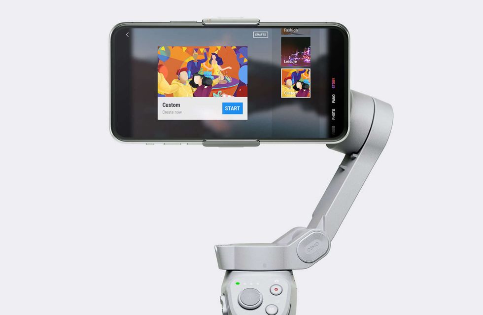 DJI OM4 smartphone stabilizer