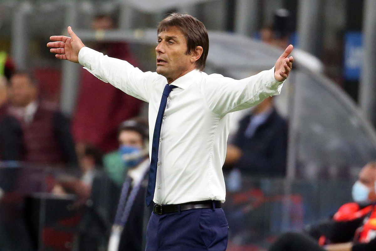 Il broker di Antonio Conte denunciato a Modena per azioni Facebook mai pagate