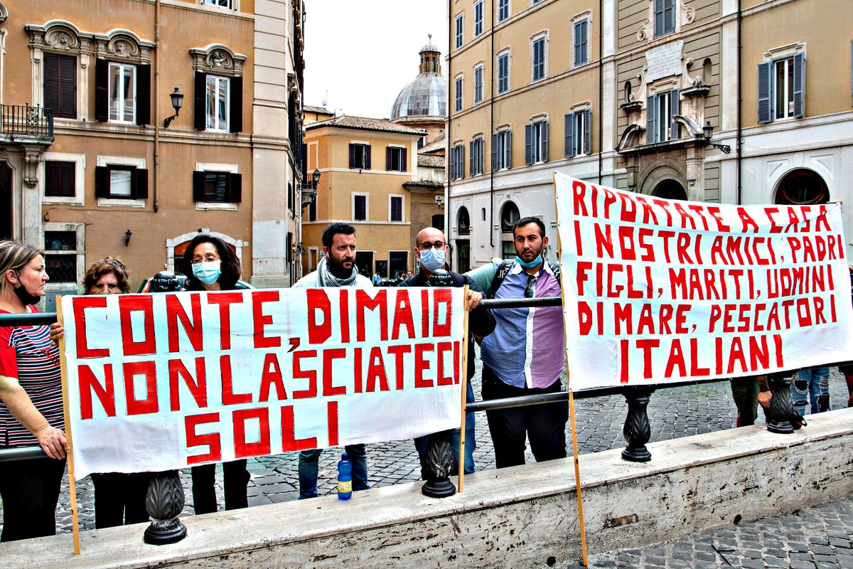 I marinai in Libia appesi al cambio di regime