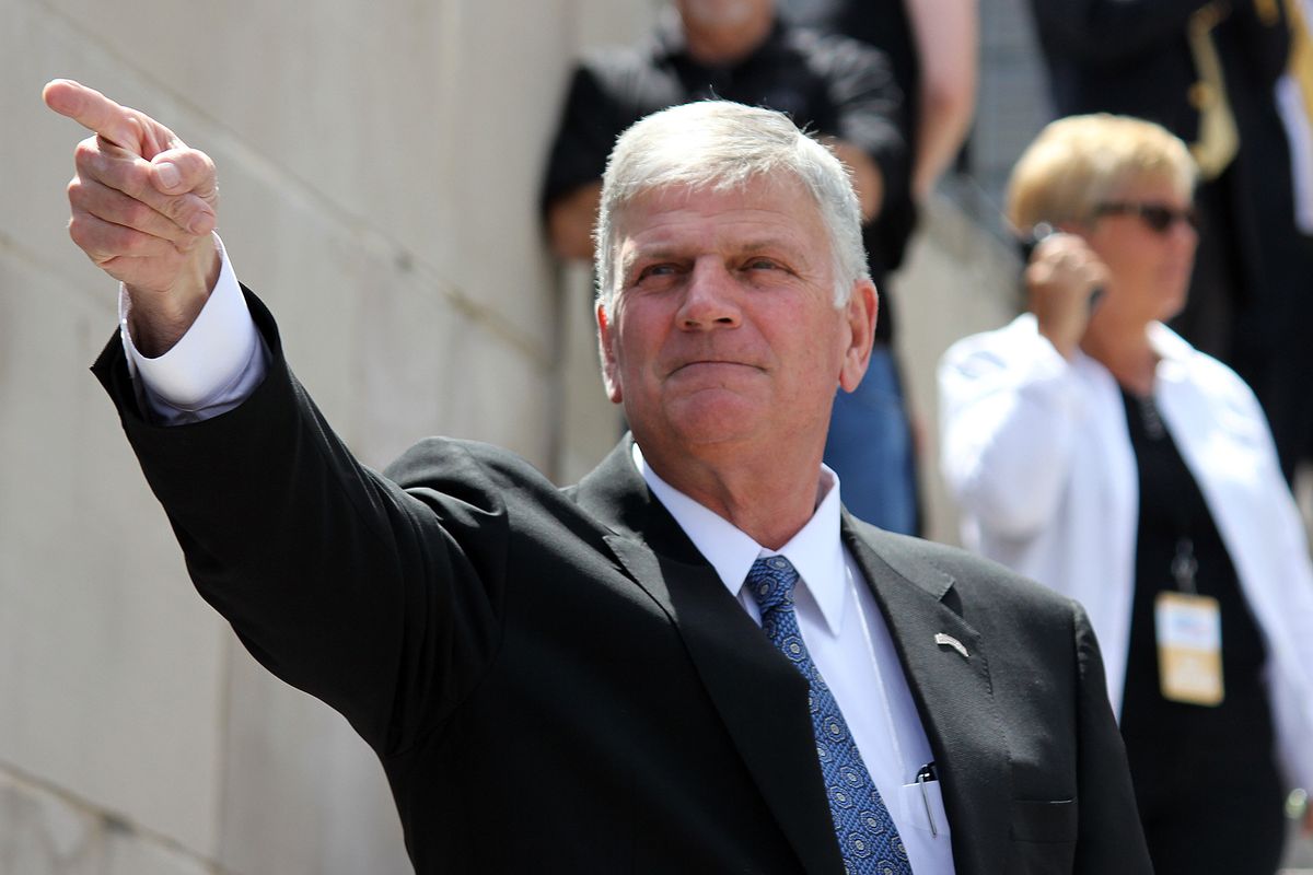 Franklin Graham Tells The Pope How To Catholic