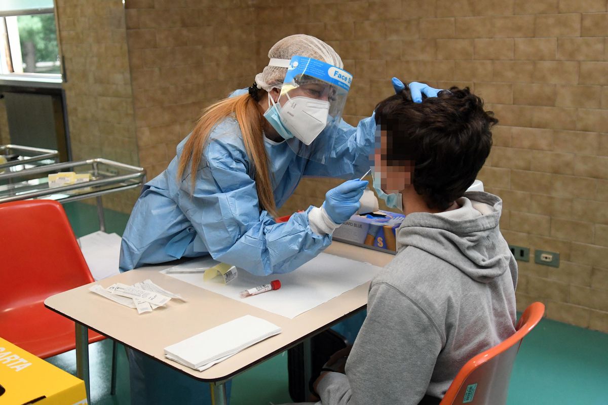 Mentre il governo canta vittoria migliaia di classi sono in quarantena