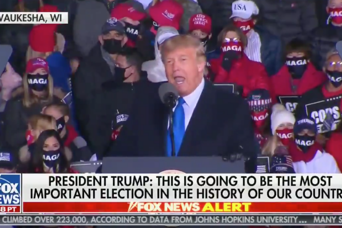 Projector-In-Chief Pretty Sure Doctors Inflating COVID-19 Numbers Just To Get Rich And Famous