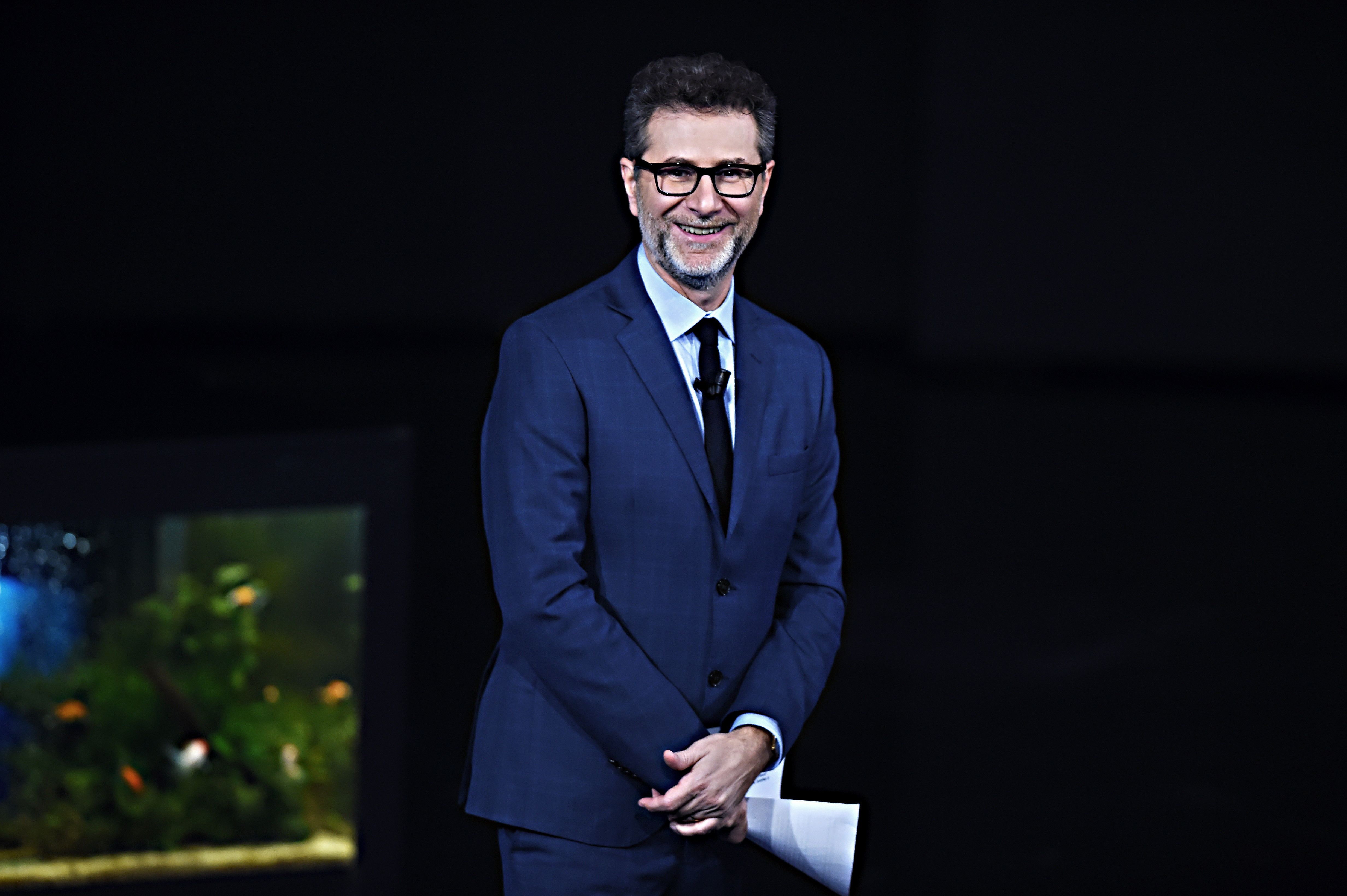 De Luca va su Rai 3 e attacca Rai 3. Fazio glielo lascia fare e sorride