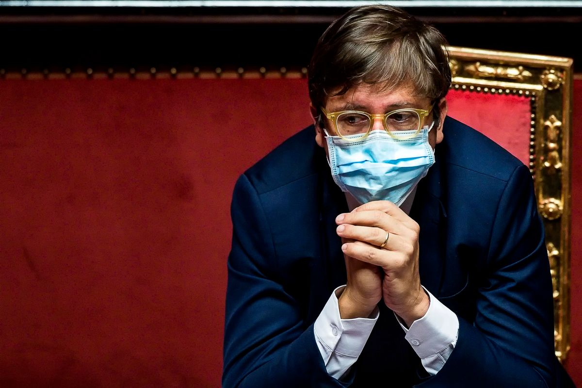 I giallorossi già s’azzuffano sul dpcm. E intanto cresce la fronda anti Conte