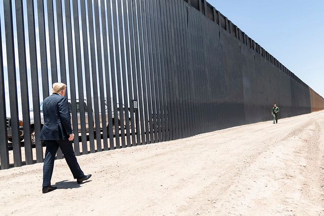 Trump border wall