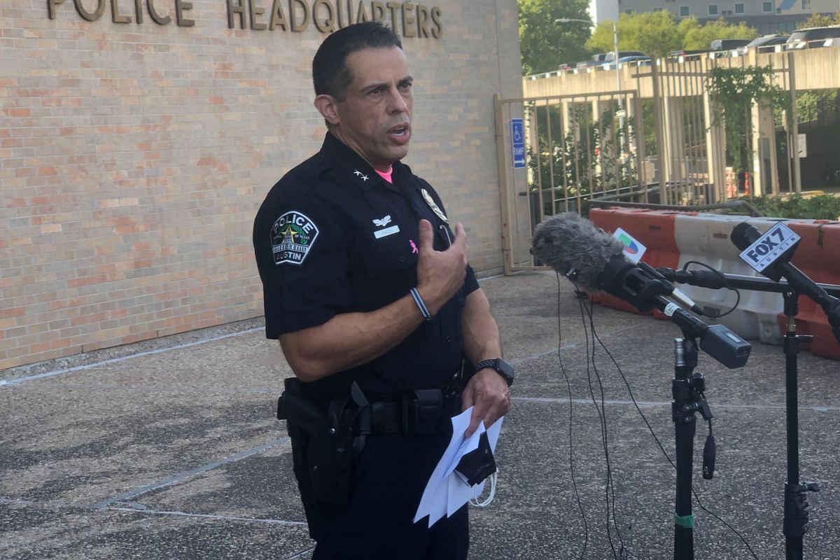 On the first day of early voting, Austin Police reports no issues despite long lines