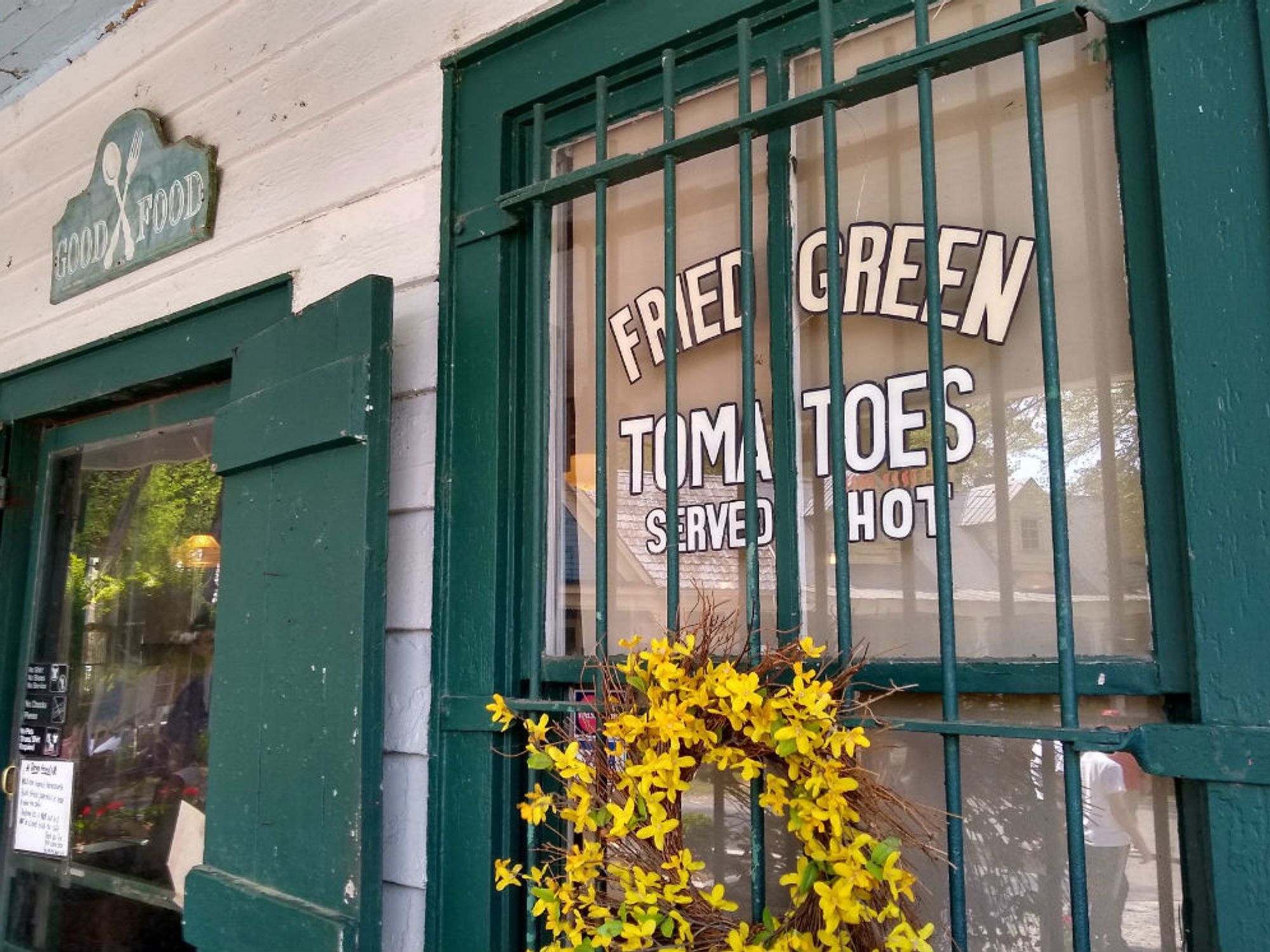 What is One Serving of Fried Green Tomatoes Flaps: A Tasty Guide