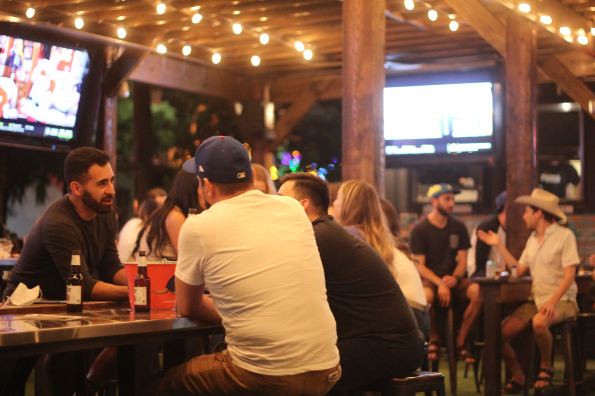 To mask or not to mask? Austin bars, restaurants face tough decisions after governor's announcement