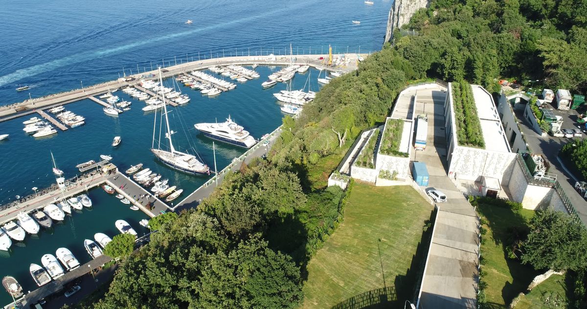 Terna collega Capri alla terraferma