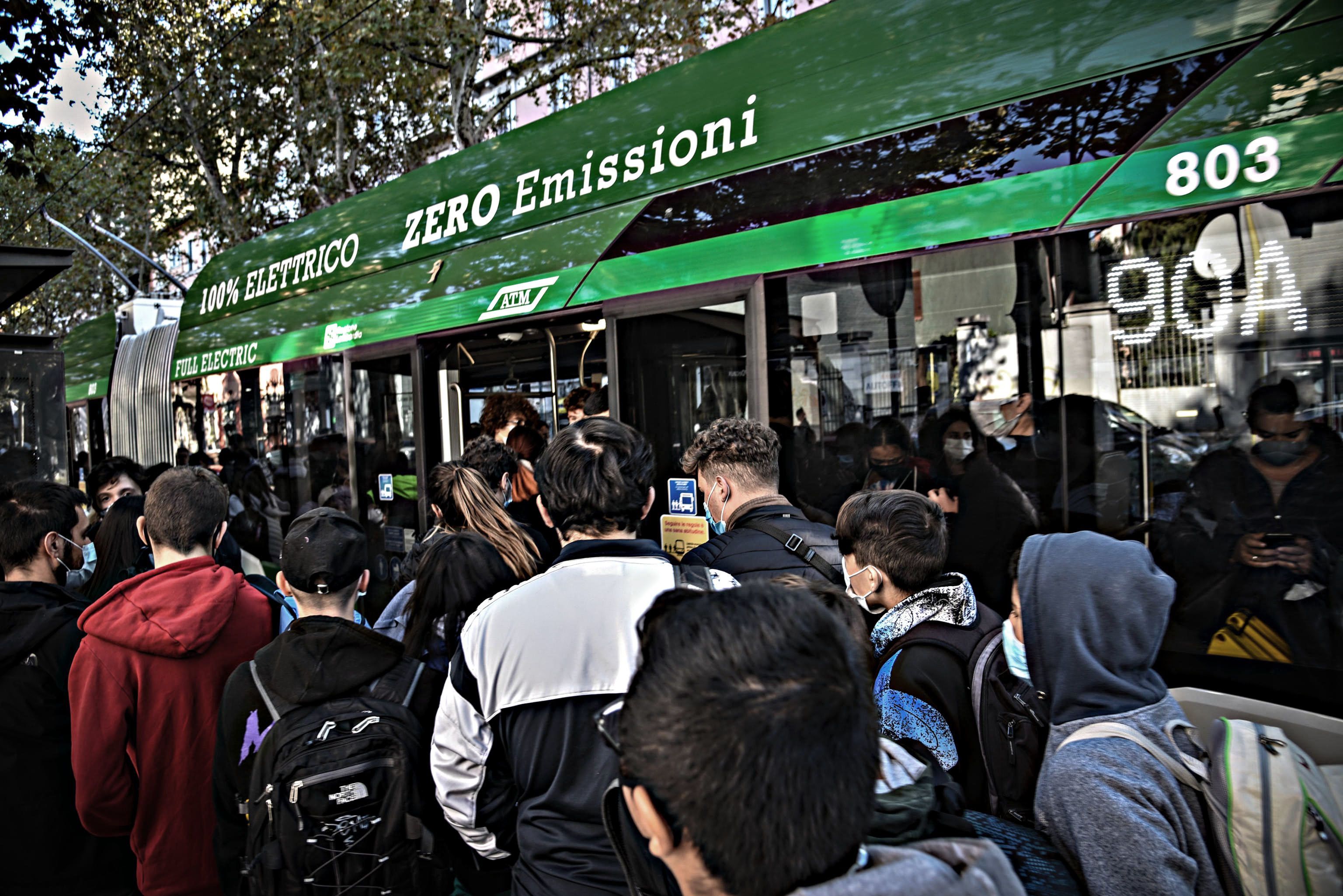 Caos trasporti: ci sono i privati però il governo ha dormito