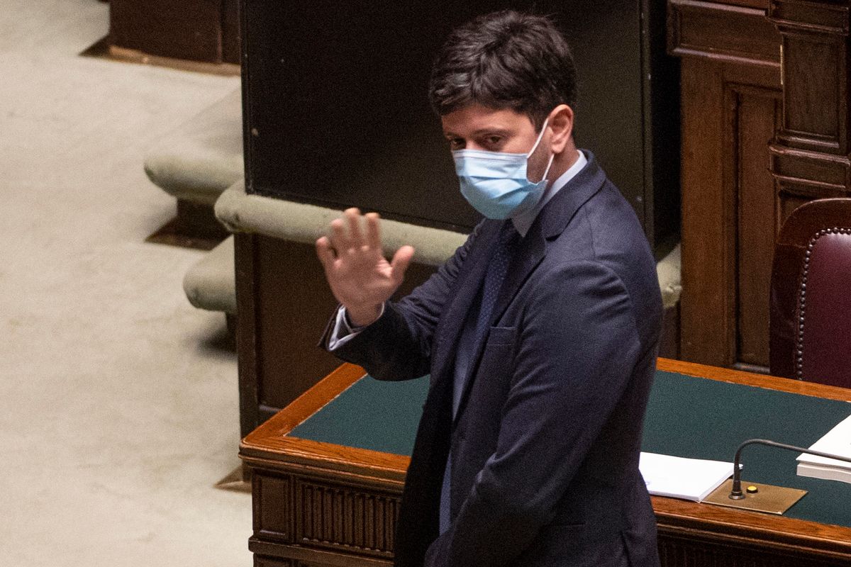 Speranza scrive «Perché guariremo». Più che lo Strega vincerà lo Stregone
