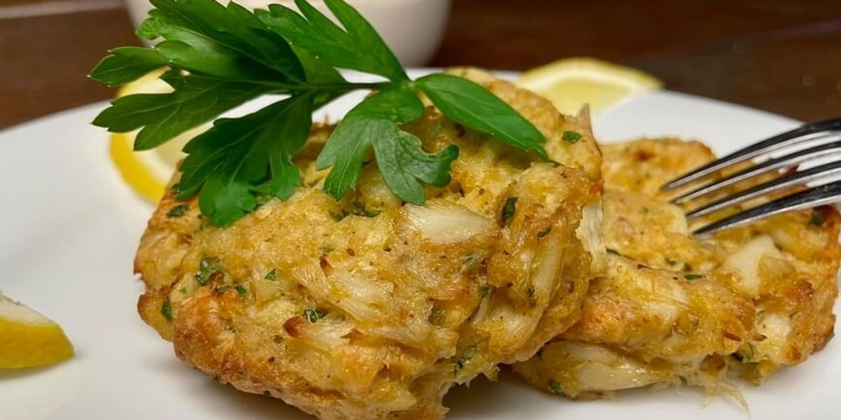 How to Make Crab Cakes - My Recipe Magic