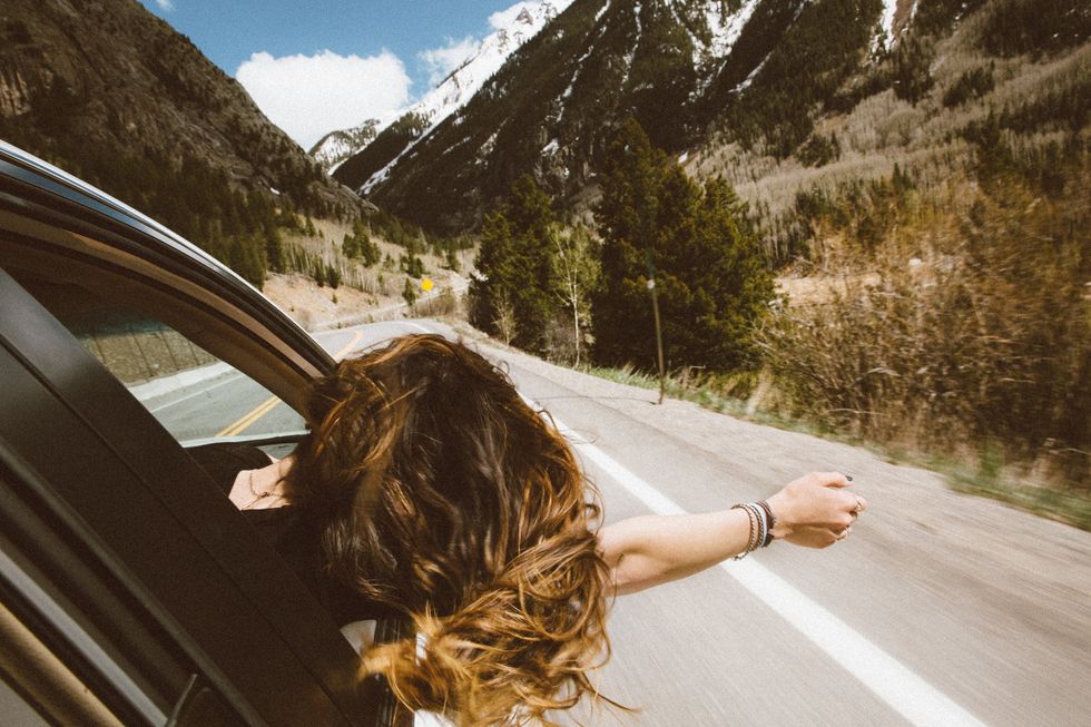 10 Songs We All Need To Add To Our Fall Roadtrip Playlist
