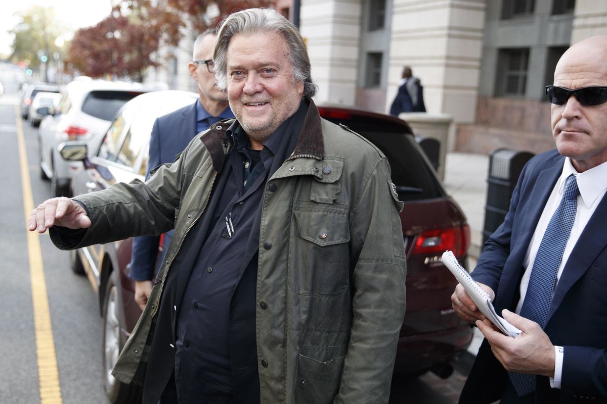 Steve Bannon: «Ecco come i democratici cercheranno di rubare la vittoria a Donald Trump»