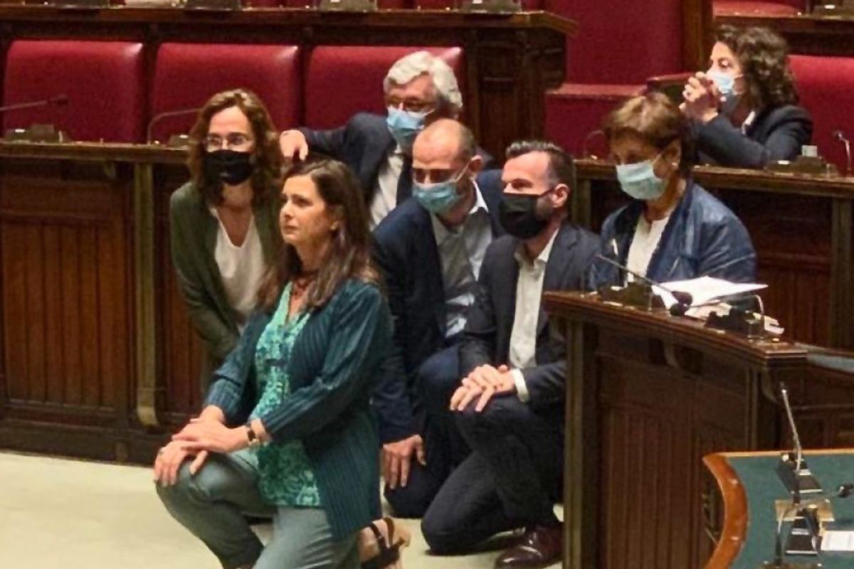 La sinistra non s’inginocchia mai per le vittime dell’odio islamico
