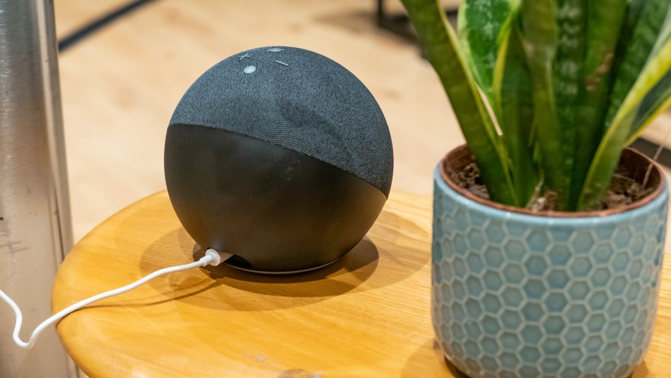 Echo power adaptor connection and 3.5mm auxiliary socket