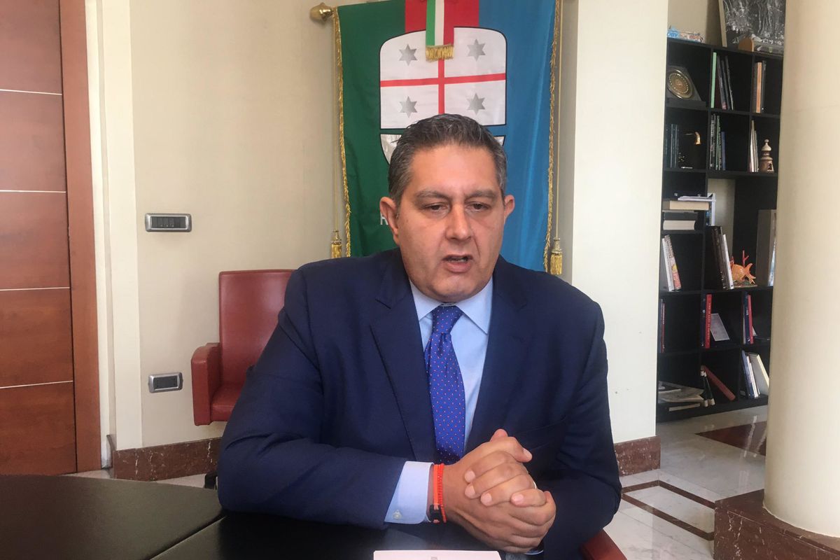 E Toti si incarta: «Non indispensabili»