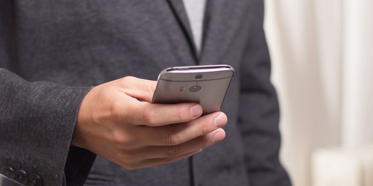 People Share The Craziest Reason They've Ever Had To Call 911