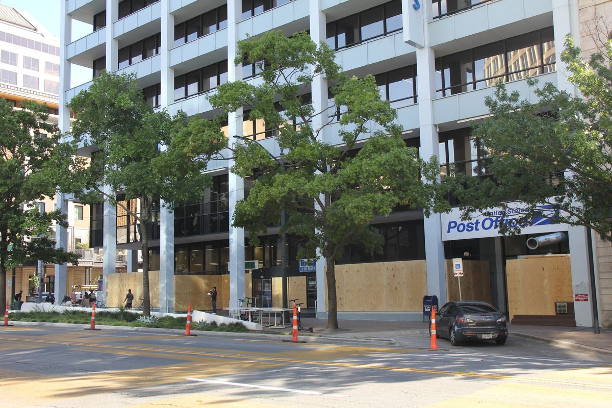 Downtown Austin boards up in preparation for election night protests