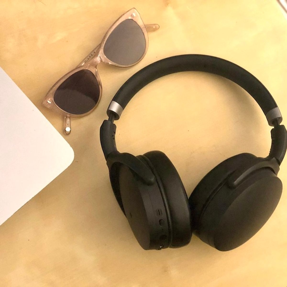 Sennheiser HD 450BT headphone review: Clean sound and design