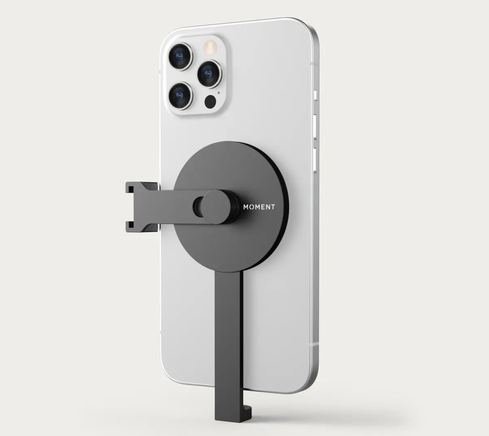 Pro Tripod Mount with MagSafe by Moment