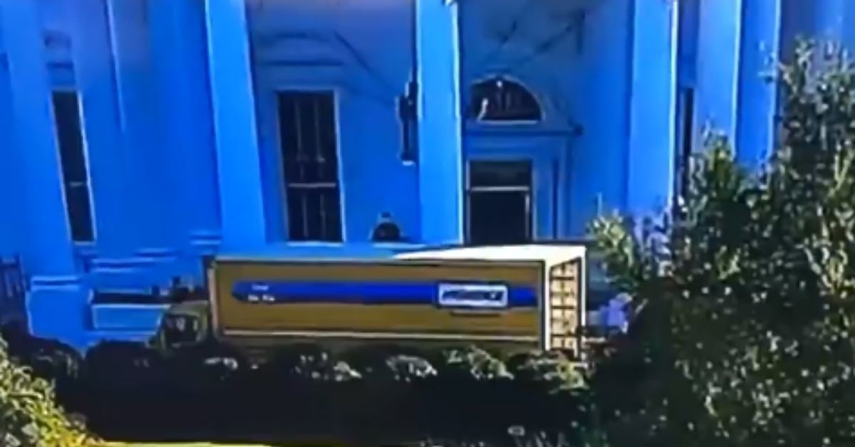 Video Of A Moving Truck Parked Outside The White House Has Biden Supporters Taking It As A 'Good Omen'