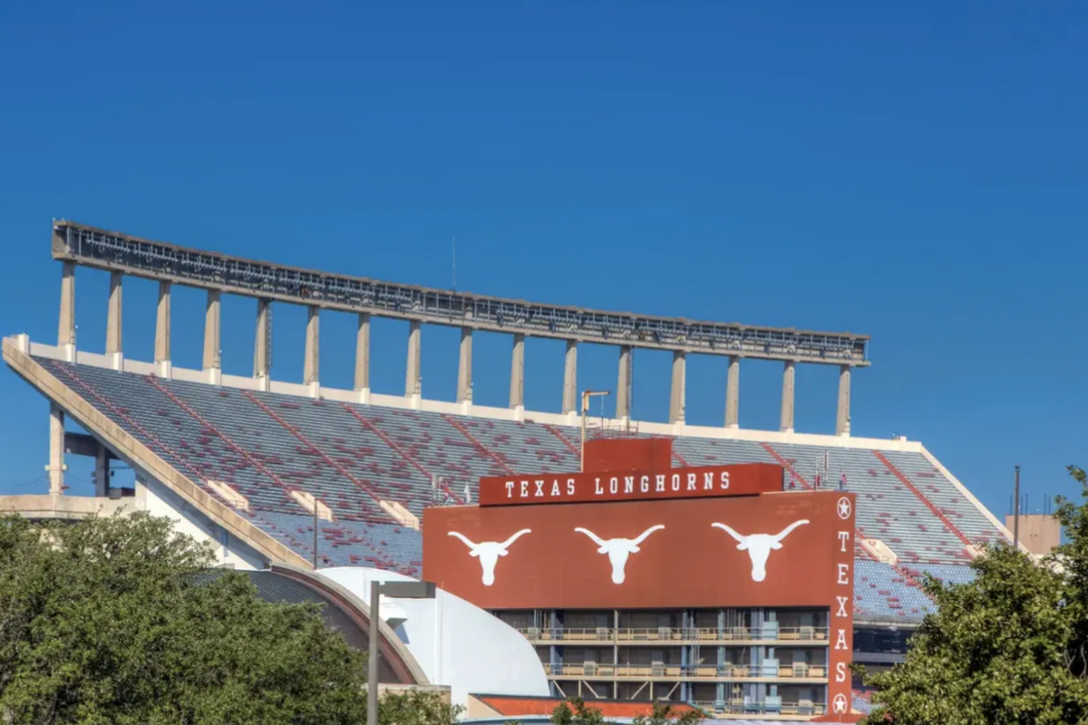 Game preview: #22 Longhorns face West Virginia at home