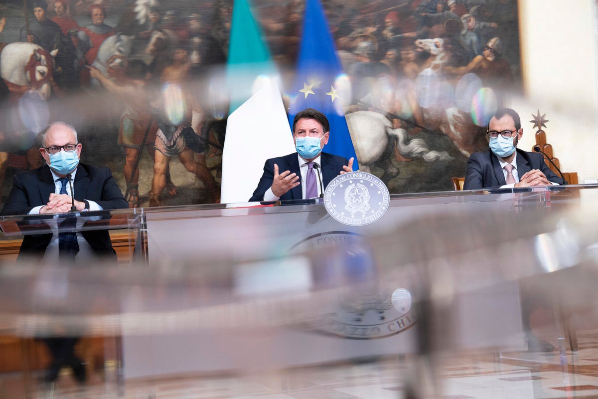 Sindaci leghisti assieme ai lavoratori. Pronti i ricorsi al Tar contro il dpcm