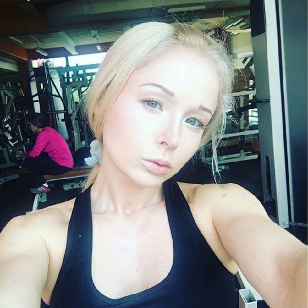 The Woman Who Tries To Look Exactly Like A Barbie Doll Posted Pics Without Makeup 22 Words 6495