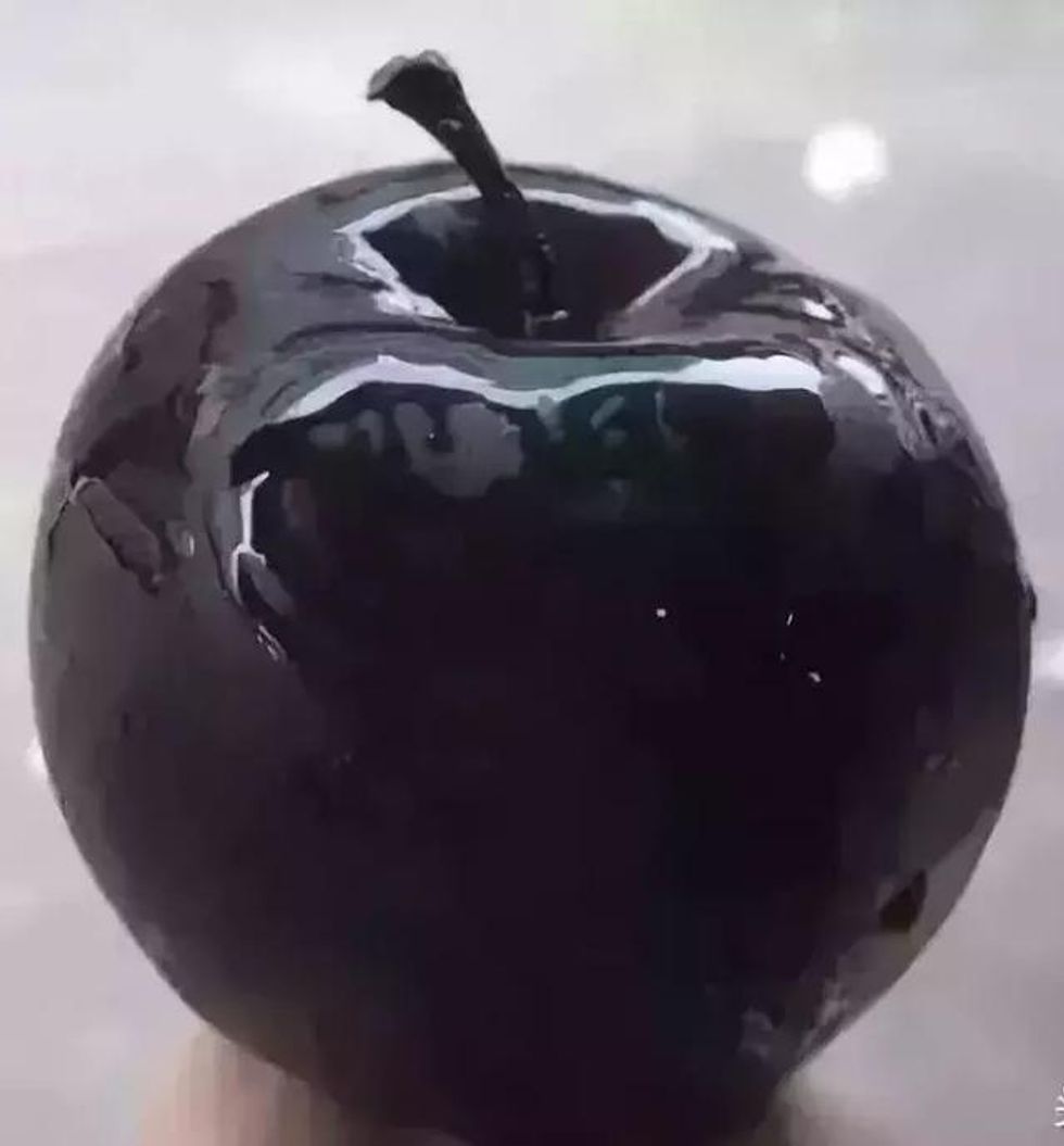 Farmers Won T Grow These Rare Black Apples 22 Words