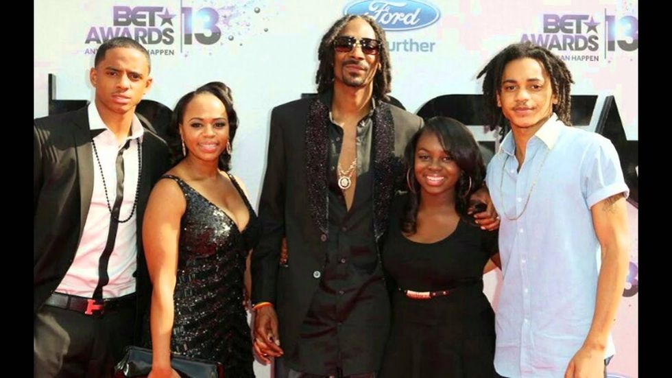 Snoop Dogg and Family Mourn Death of Grandson | 22 Words